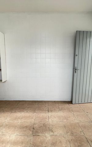 Casa para alugar com 100m², 2 quartos e 2 vagasCozinha
