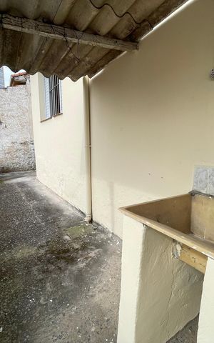 Casa para alugar com 100m², 2 quartos e 2 vagasÁrea de Serviço