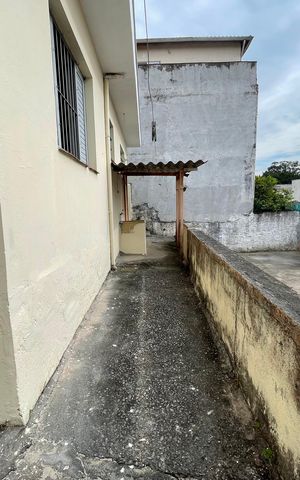 Casa para alugar com 100m², 2 quartos e 2 vagasQuintal