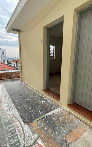 Casa para alugar com 100m², 2 quartos e 2 vagasEntrada