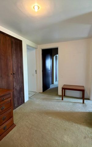 Apartamento à venda com 240m², 4 quartos e 2 vagas Apartamento à venda com 240m², 4 quartos e 2 vagasQuarto 4
