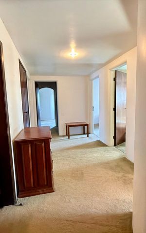 Apartamento à venda com 240m², 4 quartos e 2 vagas Apartamento à venda com 240m², 4 quartos e 2 vagasQuartos