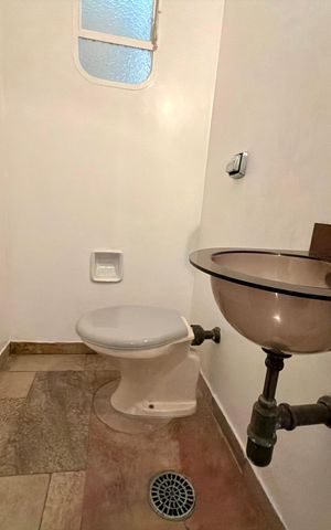 Apartamento à venda com 240m², 4 quartos e 2 vagas Apartamento à venda com 240m², 4 quartos e 2 vagasLavabo
