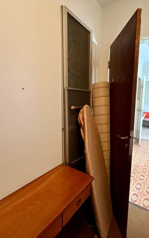 Apartamento à venda com 240m², 4 quartos e 2 vagas Apartamento à venda com 240m², 4 quartos e 2 vagasQuarto 1