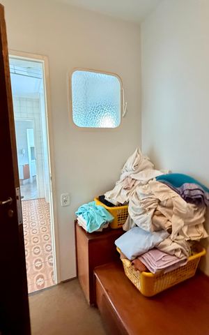 Apartamento à venda com 240m², 4 quartos e 2 vagas Apartamento à venda com 240m², 4 quartos e 2 vagasQuarto 1