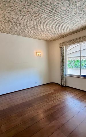 Apartamento à venda com 240m², 4 quartos e 2 vagas Apartamento à venda com 240m², 4 quartos e 2 vagasSala