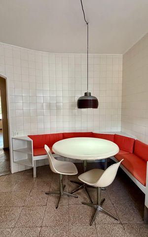 Apartamento à venda com 240m², 4 quartos e 2 vagas Apartamento à venda com 240m², 4 quartos e 2 vagasCozinha
