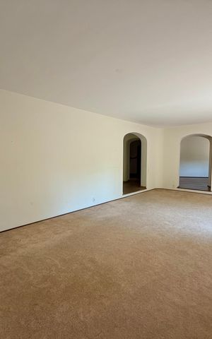 Apartamento à venda com 240m², 4 quartos e 2 vagas Apartamento à venda com 240m², 4 quartos e 2 vagasSala