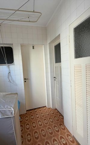 Apartamento à venda com 240m², 4 quartos e 2 vagas Apartamento à venda com 240m², 4 quartos e 2 vagasLavanderia