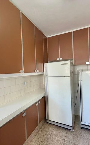 Apartamento à venda com 240m², 4 quartos e 2 vagas Apartamento à venda com 240m², 4 quartos e 2 vagasCozinha