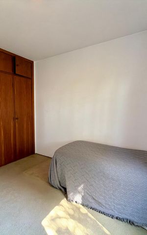 Apartamento à venda com 240m², 4 quartos e 2 vagas Apartamento à venda com 240m², 4 quartos e 2 vagasQuarto 4