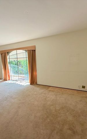 Apartamento à venda com 240m², 4 quartos e 2 vagas Apartamento à venda com 240m², 4 quartos e 2 vagasSala