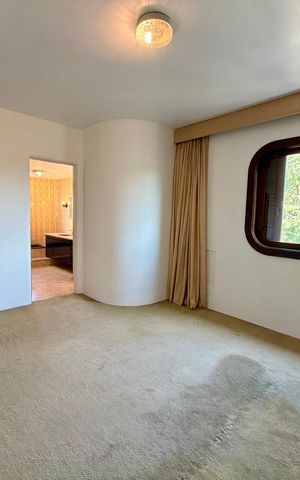 Apartamento à venda com 240m², 4 quartos e 2 vagas Apartamento à venda com 240m², 4 quartos e 2 vagasQuarto 5
