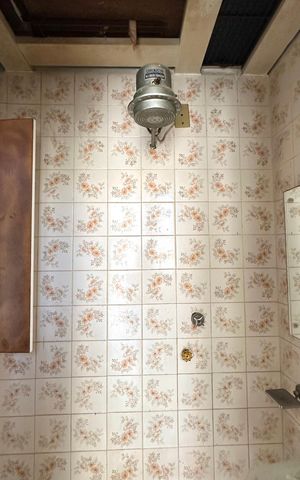 Apartamento à venda com 110m², 2 quartos e sem vaga Apartamento à venda com 110m², 2 quartos e sem vagaBanheiro de serviço