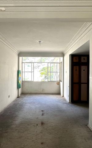 Apartamento à venda com 110m², 2 quartos e sem vaga Apartamento à venda com 110m², 2 quartos e sem vagaSala