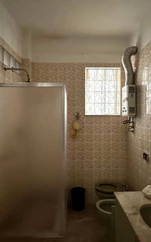 Apartamento à venda com 110m², 2 quartos e sem vaga Apartamento à venda com 110m², 2 quartos e sem vagaBanheiro social
