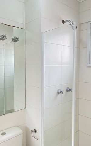 Apartamento à venda com 59m², 2 quartos e 1 vaga Apartamento à venda com 59m², 2 quartos e 1 vagaBanheiro