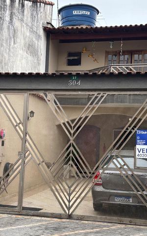 Casa à venda com 125m², 2 quartos e 4 vagasFachada