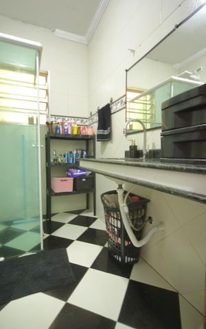 Casa à venda com 125m², 2 quartos e 4 vagasBanheiro 