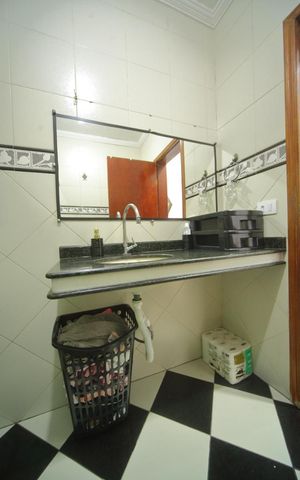 Casa à venda com 125m², 2 quartos e 4 vagasBanheiro 