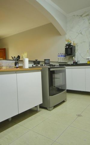 Casa à venda com 125m², 2 quartos e 4 vagasCozinha 