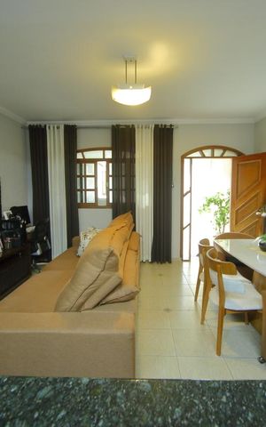 Casa à venda com 125m², 2 quartos e 4 vagasSala