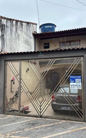 Casa à venda com 125m², 2 quartos e 4 vagasFachada