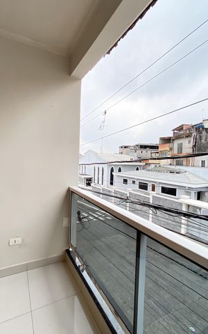 Casa à venda com 105m², 3 quartos e 2 vagas Casa à venda com 105m², 3 quartos e 2 vagasVaranda