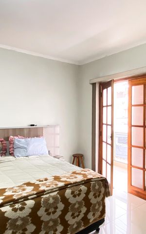 Casa à venda com 105m², 3 quartos e 2 vagas Casa à venda com 105m², 3 quartos e 2 vagasSuite