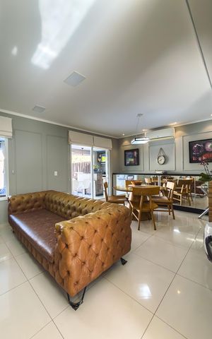 Casa de condomínio à venda com 150m², 3 quartos e 3 vagas Casa de condomínio à venda com 150m², 3 quartos e 3 vagasSala