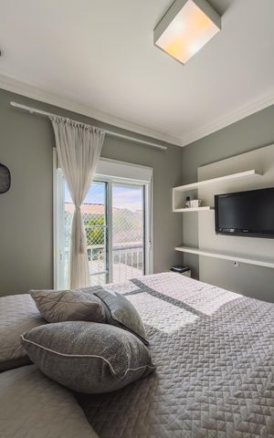 Casa de condomínio à venda com 150m², 3 quartos e 3 vagas Casa de condomínio à venda com 150m², 3 quartos e 3 vagasQuarto