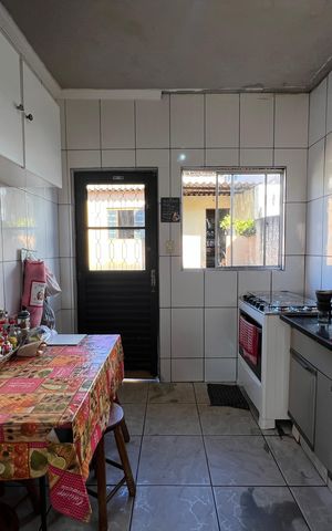 Casa à venda com 100m², 4 quartos e 5 vagas Casa à venda com 100m², 4 quartos e 5 vagasCozinha