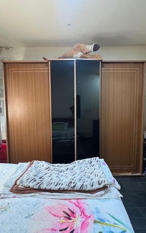 Casa à venda com 100m², 4 quartos e 5 vagas Casa à venda com 100m², 4 quartos e 5 vagasQuarto Suíte