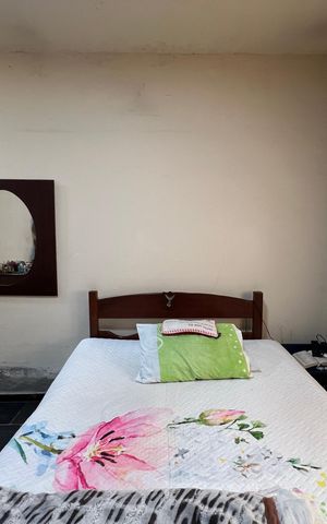 Casa à venda com 100m², 4 quartos e 5 vagas Casa à venda com 100m², 4 quartos e 5 vagasQuarto Suíte