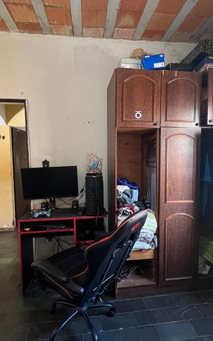 Casa à venda com 100m², 4 quartos e 5 vagas Casa à venda com 100m², 4 quartos e 5 vagasQuarto 4