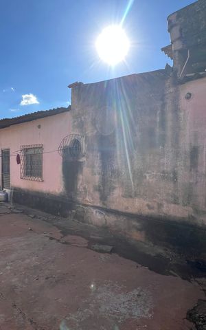 Casa à venda com 100m², 4 quartos e 5 vagas Casa à venda com 100m², 4 quartos e 5 vagasQuintal