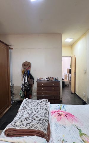 Casa à venda com 100m², 4 quartos e 5 vagas Casa à venda com 100m², 4 quartos e 5 vagasQuarto Suíte