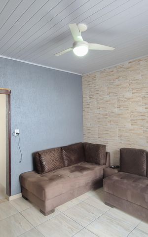 Casa à venda com 300m², 3 quartos e 2 vagas Casa à venda com 300m², 3 quartos e 2 vagasSala
