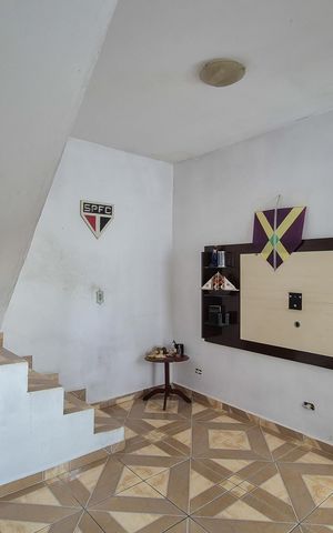Casa à venda com 300m², 3 quartos e 2 vagas Casa à venda com 300m², 3 quartos e 2 vagascasa 2 - sala