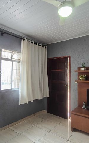 Casa à venda com 300m², 3 quartos e 2 vagas Casa à venda com 300m², 3 quartos e 2 vagasSala