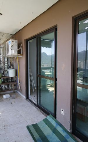 Apartamento para alugar com 159m², 3 quartos e 2 vagasVaranda