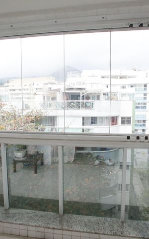 Apartamento à venda com 262m², 4 quartos e 3 vagasVaranda da Sala