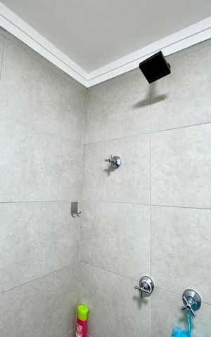 Apartamento à venda com 47m², 2 quartos e 1 vaga Apartamento à venda com 47m², 2 quartos e 1 vagaBanheiro 2