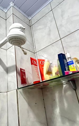 Casa à venda com 75m², 2 quartos e 1 vaga Casa à venda com 75m², 2 quartos e 1 vagaBanheiro 1