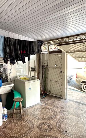 Casa à venda com 75m², 2 quartos e 1 vaga Casa à venda com 75m², 2 quartos e 1 vagaGaragem