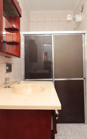 Casa para alugar com 110m², 2 quartos e sem vagaBanheiro