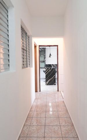 Casa para alugar com 110m², 2 quartos e sem vagaCorredor