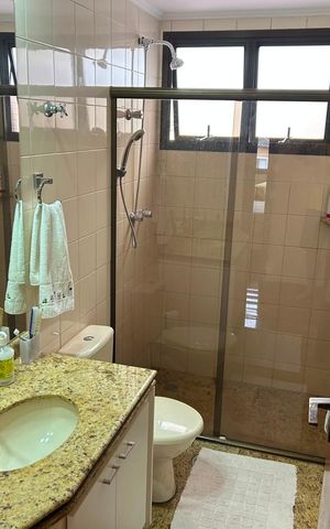 Apartamento à venda com 125m², 4 quartos e 2 vagas Apartamento à venda com 125m², 4 quartos e 2 vagasÁrea externa
