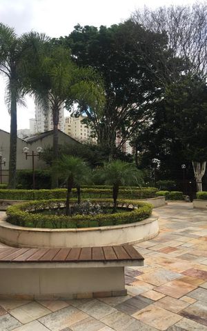 Apartamento à venda com 125m², 4 quartos e 2 vagas Apartamento à venda com 125m², 4 quartos e 2 vagasÁrea externa