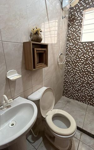 Casa de condomínio para alugar com 56m², 2 quartos e 1 vaga Casa de condomínio para alugar com 56m², 2 quartos e 1 vagaBanheiro